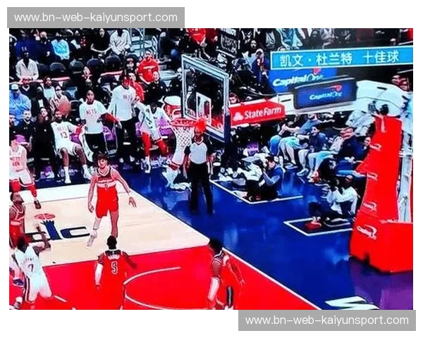 NBA季后赛直播：在家也能感受赛场的心跳